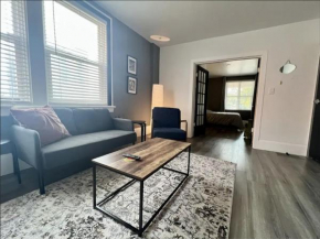 One Bedroom Apartment Steps to Waterfront/Downtown Barrie